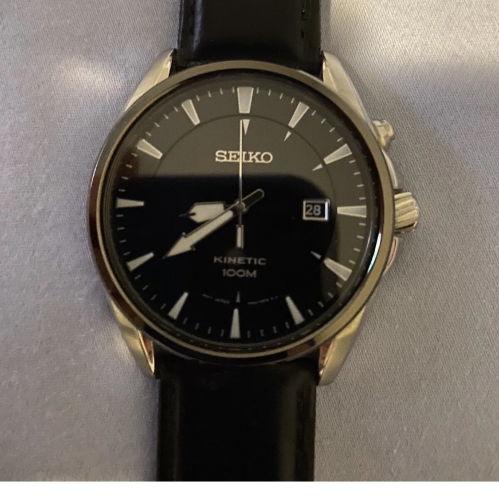 seiko kinetic watch for men(please see description)